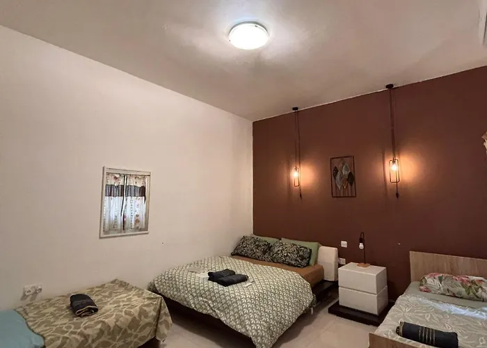 Kwatera prywatna 4 Person Spacious Airconditioned And Self Check