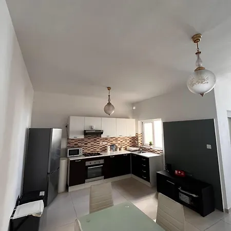 Quarto em Acomodações Particulares 4 Person Spacious Airconditioned And Self Check Sliema