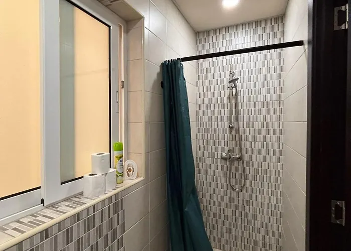 Quarto em Acomodações Particulares 4 Person Spacious Airconditioned And Self Check Sliema